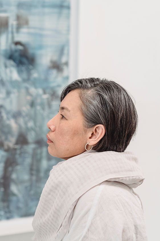 portrait of artist Kim Okana